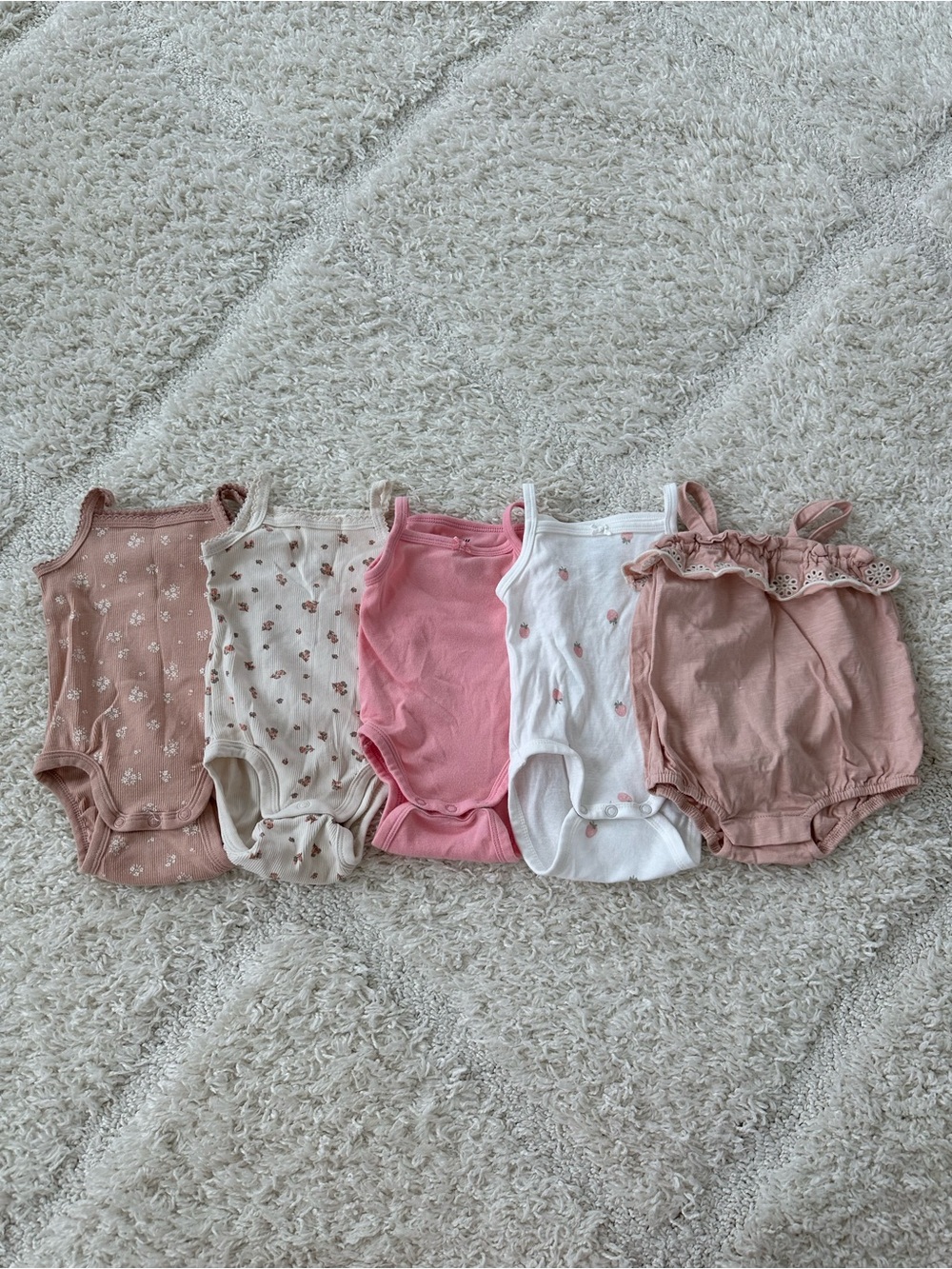 H&M Newborn Bodysuits Bundle